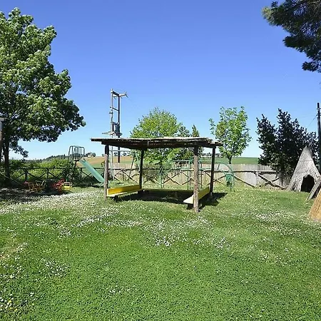 Sleeps 4 Pool Wifi Апартаменты Кастильоне-дель-Лаго