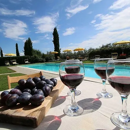 Sleeps 4 Pool Wifi Apartment Castiglione del Lago